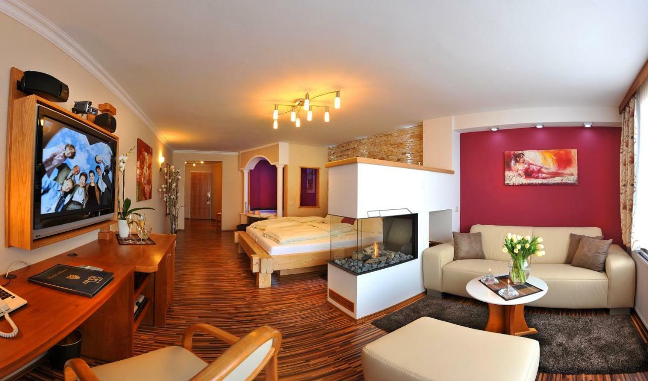 Hotel Winzer Wellness & Kuscheln Sankt Georgen im Attergau Εξωτερικό φωτογραφία