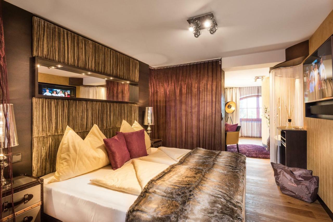 Hotel Winzer Wellness & Kuscheln Sankt Georgen im Attergau Εξωτερικό φωτογραφία